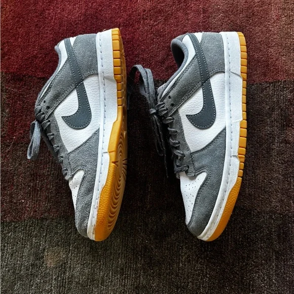 New - Nike Dunk Low Smoke Grey Gum Sole Sneakers - Sz 6.5 - Picture 3 of 7